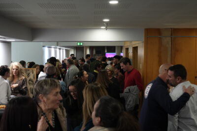 Agrandir l'image 1 sur 2, fenêtre modale