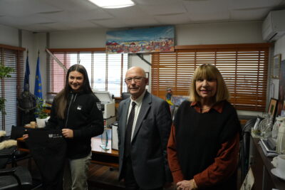 Agrandir l'image 2 sur 3, fenêtre modale