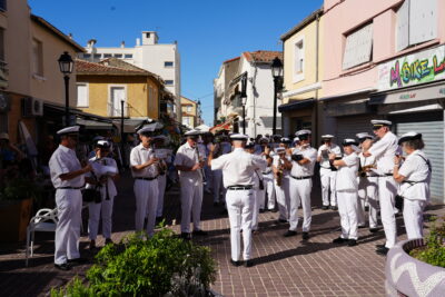 Agrandir l'image 2 sur 46, fenêtre modale