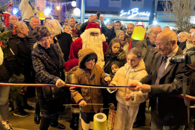 2023-12-15 Lancement du Village de Noël - Agrandir l'image 7 sur 31, fenêtre modale