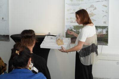 Agrandir l'image 1 sur 16, fenêtre modale